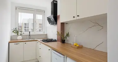 Mieszkanie 2 pokoi w Warszawa, Polska