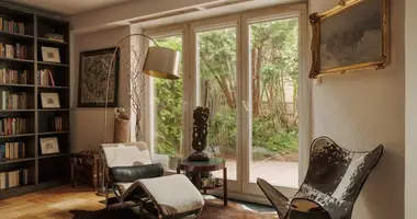 4 bedroom house in Warsaw, Poland