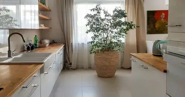 Квартира 4 комнаты в Варшава, Польша