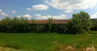 Nieruchomości komercyjne 1 500 m² w Terni, Włochy