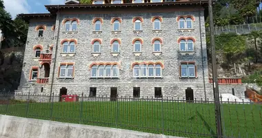3 bedroom apartment in Menaggio, Italy