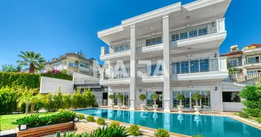 Villa 5 bedrooms in Alanya, Turkey