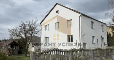 Casa en Kamianica Zyravieckaja, Belarús