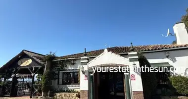 4 bedroom house in Benahavis, Spain