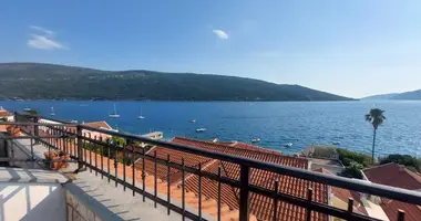 Doppelhaus 2 Schlafzimmer in Kumbor, Montenegro