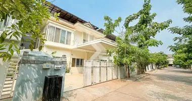 7 bedroom house in Krous, Cambodia
