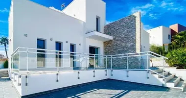 Villa 4 bedrooms in Calp, Spain
