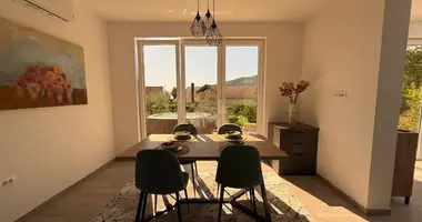 Квартира 3 комнаты в Черногория