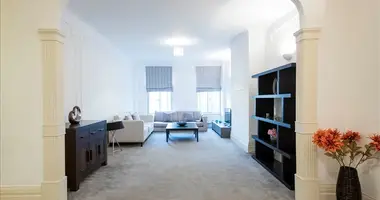 Apartamento 5 habitaciones en Londres, Reino Unido