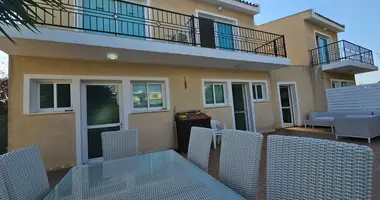Nieruchomości inwestycyjne 330 m² w Empa, Cypr
