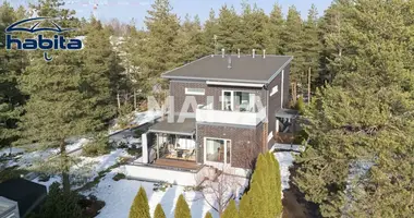 Casa 6 habitaciones en Helsinki sub region, Finlandia