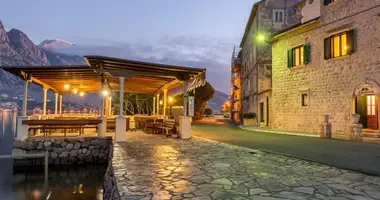 Villa 6 bedrooms in Muo, Montenegro