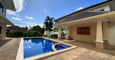 5 bedroom house in Pong, Thailand