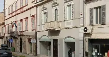 Casa 14 habitaciones en Terni, Italia