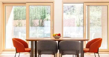 Apartamento 10 habitaciones en Skaljari, Montenegro