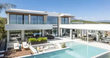 4 bedroom house in Casares, Spain