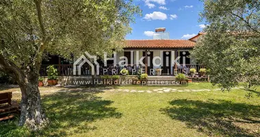 Villa 7 rooms in Nikiti, Greece