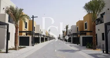 Villa 4 bedrooms in Sharjah, United Arab Emirates