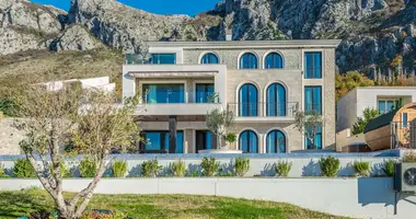 Villa 6 zimmer in Sustas, Montenegro