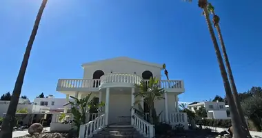 Villa de 4 dormitorios en Kiti, Chipre