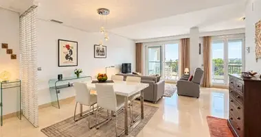 3 bedroom apartment in Benahavis, Spain