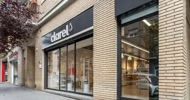 Propiedad comercial 213 m² en Cerdanyola del Vallés, Španjolska