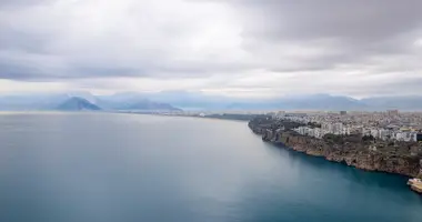 Commercial property 550 m² in Muratpasa, Turkey