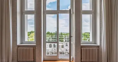 5 room apartment in Masovian Voivodeship, Poland