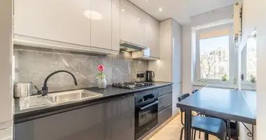 Квартира 3 комнаты в Варшава, Польша