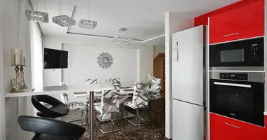 Wohnung 5 zimmer in Riga, Lettland