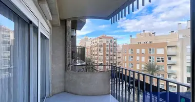 Apartamento en Alicante, Španjolska