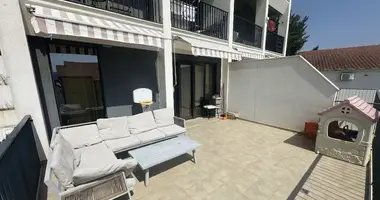 Mieszkanie 3 pokoi w Tivat, Czarnogóra