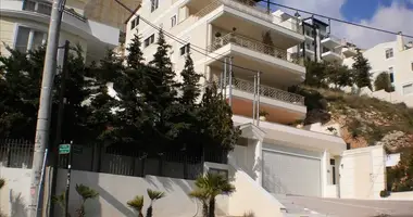 Szeregowiec w Municipality of Vari Voula Vouliagmeni, Grecja