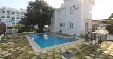 Villa 4 zimmer in Girne Belediyesi, Nordzypern