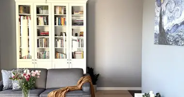 Квартира 2 комнаты в Варшава, Польша