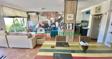 Квартира 4 комнаты в Святой Влас, Болгария