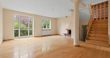 Casa 5 habitaciones en Zabki, Polonia