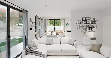 4 bedroom apartment in Chloraka, Cyprus