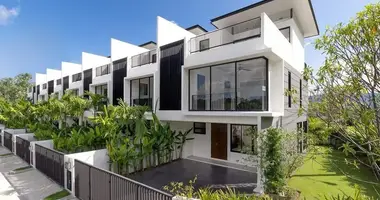 3 bedroom townthouse in Choeng Thale, Thailand