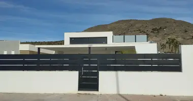 5 bedroom house in Fortuna, Spain
