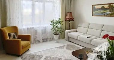 Apartamento 3 habitaciones en Muchaviecki sielski Saviet, Belarús