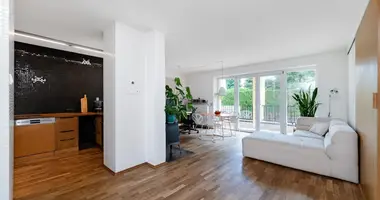 Коммерческое помещение 94 м² в Лодзь, Польша