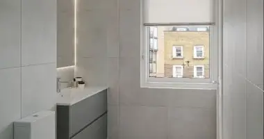 2 bedroom apartment in London, United Kingdom