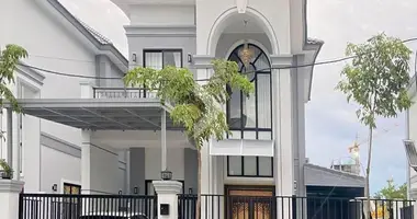 Вилла 4 комнаты в Sangkat Roluoh, Камбоджа