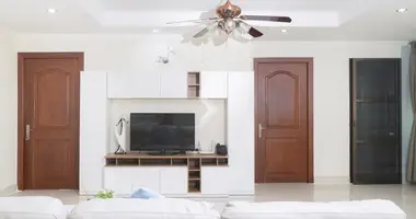 Copropriété 2 chambres dans Sangkat Boeng Keng Kang Ti Muoy, Cambodge