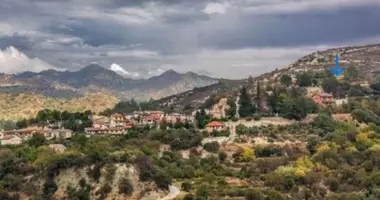 Terrain dans Trimiklini, Chypre