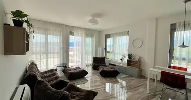 Wohnung 4 zimmer in Tivat, Montenegro