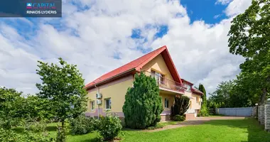 Dom w Narsieciai, Litwa