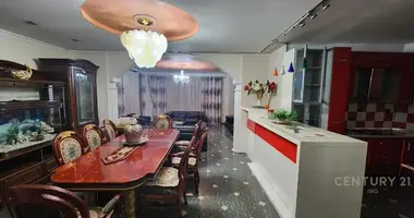 Appartement 3 chambres dans Tirana, Albanie