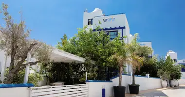 Villa en Paralimni, Chipre